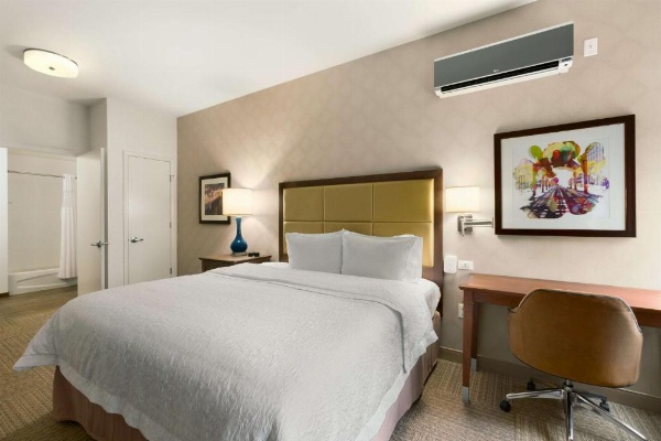 Hampton Inn By Hilton Chicago Downtown/N Loop/Michigan Ave image 17